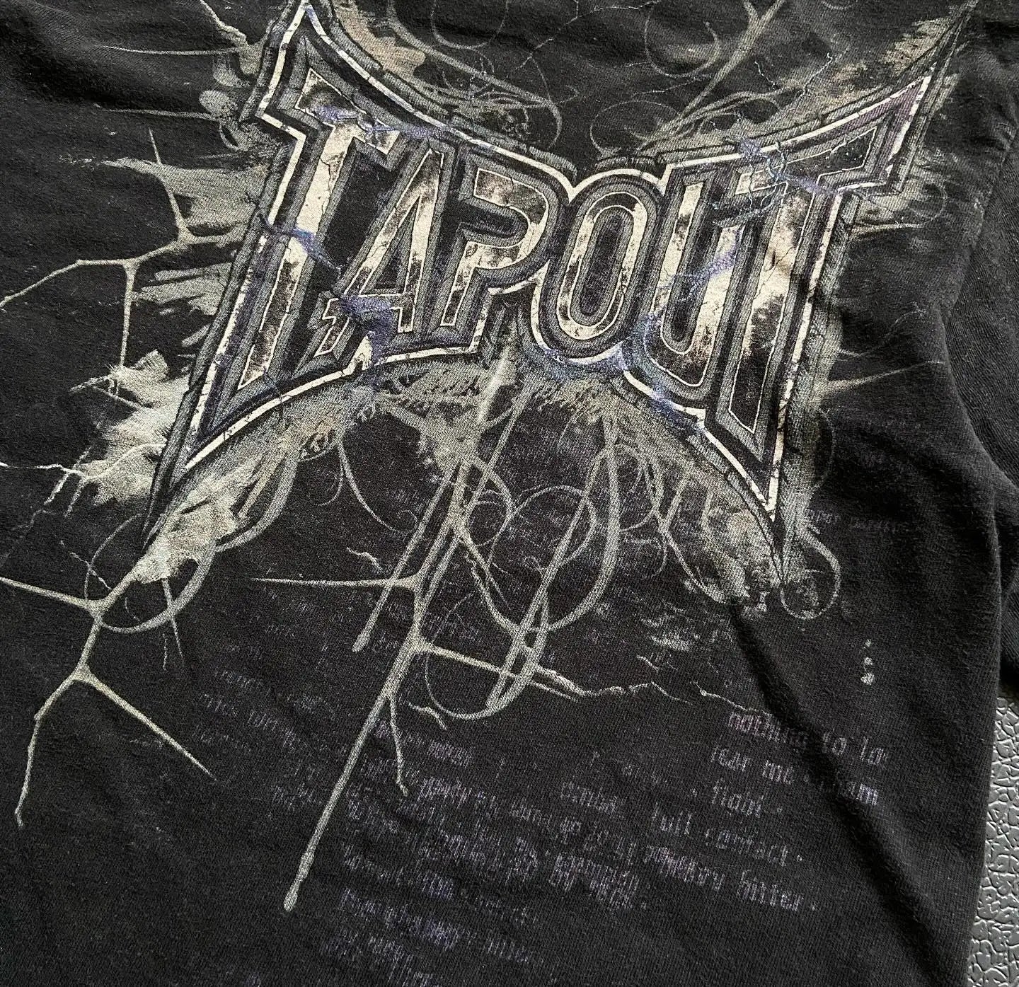 2000s Graphic Tapout T Shirt With Long Sleeve