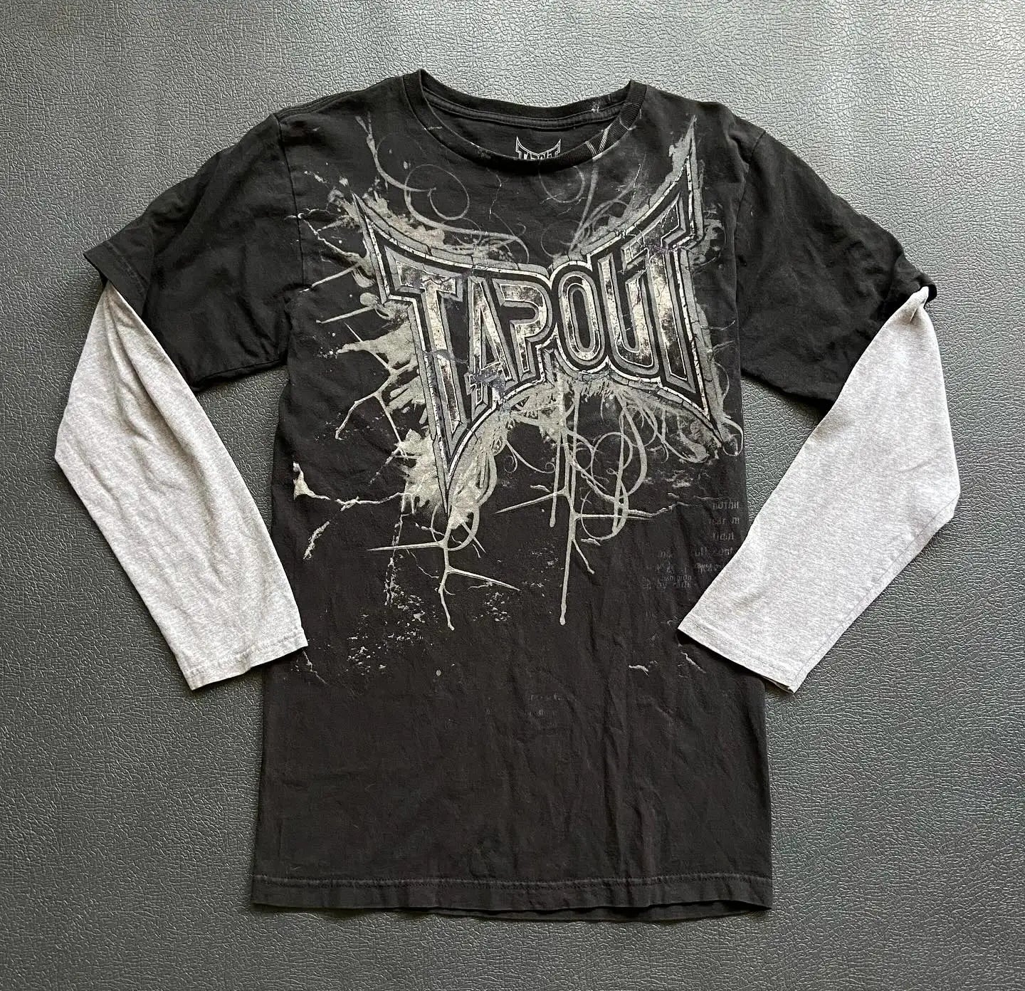 2000s Graphic Tapout T Shirt With Long Sleeve